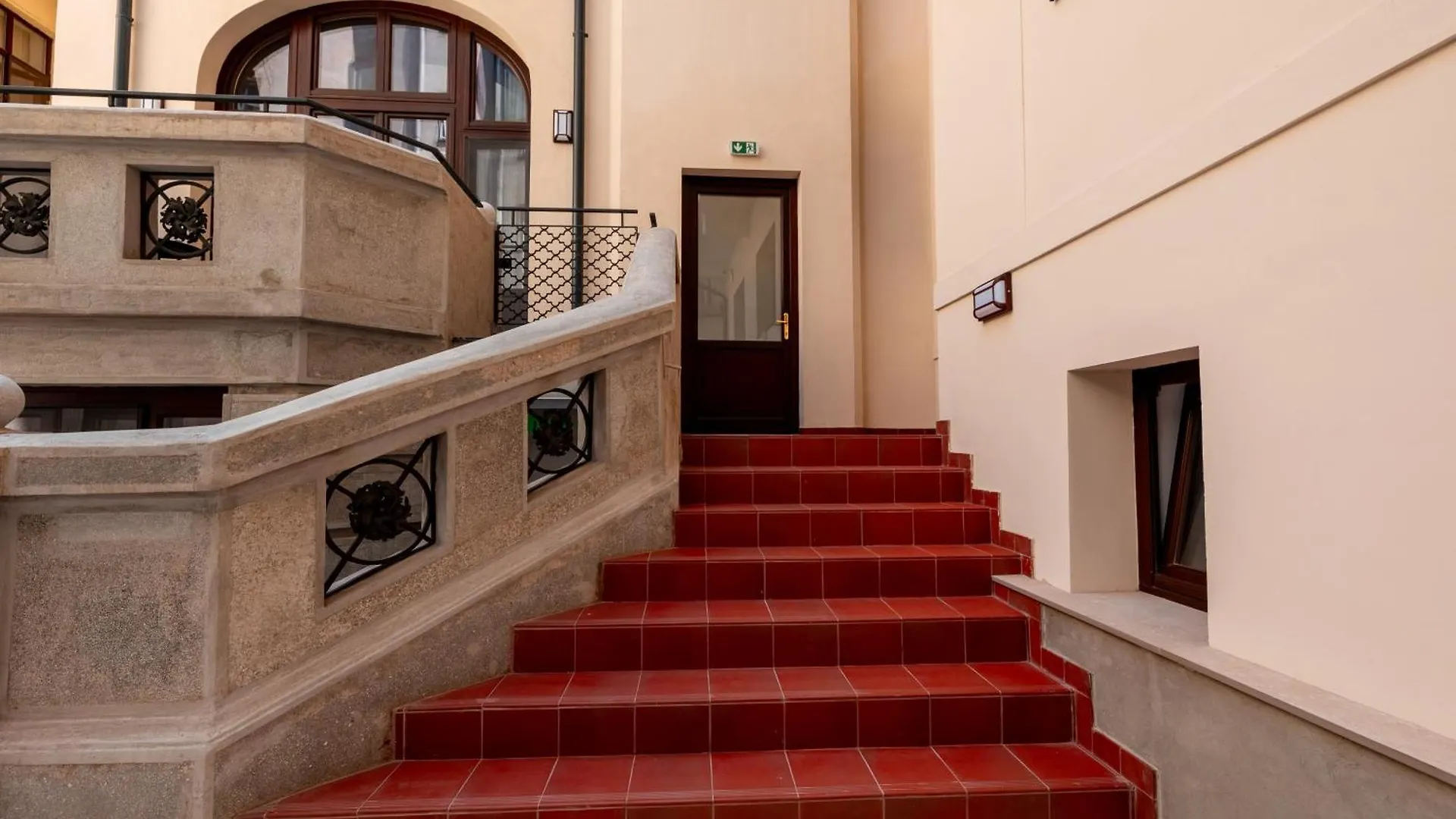 Ecletico Villa Bucarest